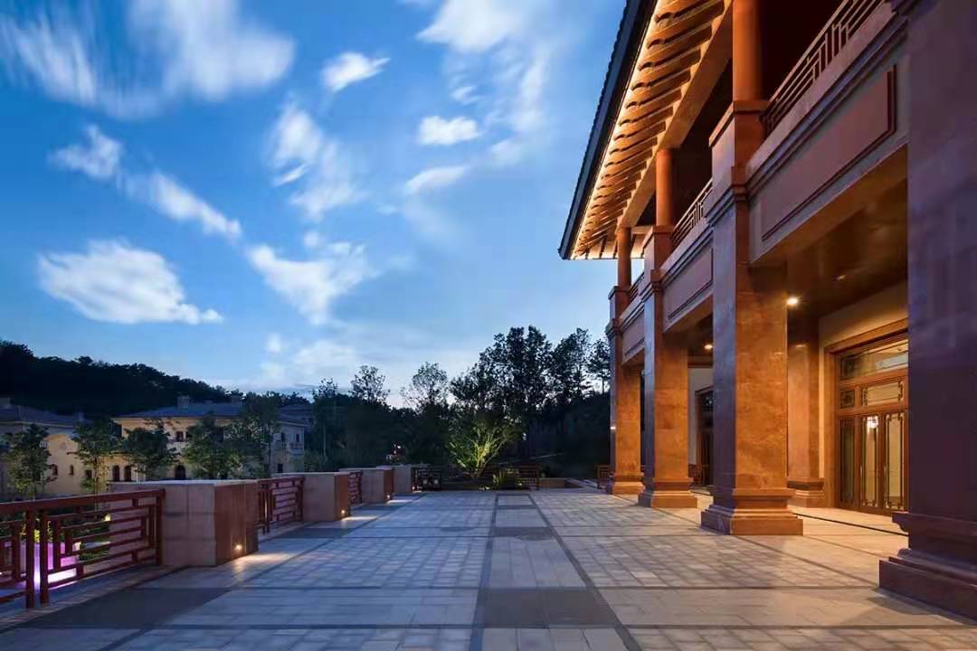 【2023】北京最好的年會酒店NO.1-海灣半山溫泉度假酒店-會議-年會-團建