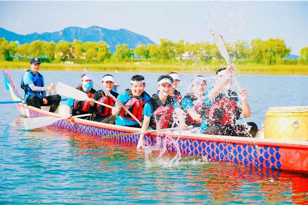 龍舟競賽-龍舟團建-青龍湖水上團建-團隊凝聚力主題團建