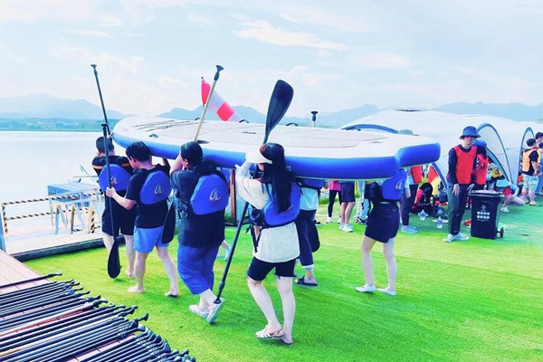 SUP漿板-要玩就玩酷的-青龍湖水上主題團建活動