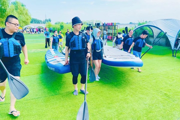 SUP漿板-要玩就玩酷的-青龍湖水上主題團建活動