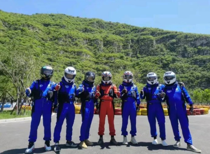 #熱門團建+#速度與激情+#卡丁車大賽+#卡丁車團建+#美味大餐+#必選活動