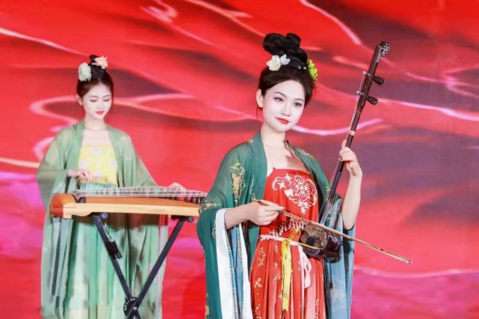 年會熱門節目：古典唯美樂團